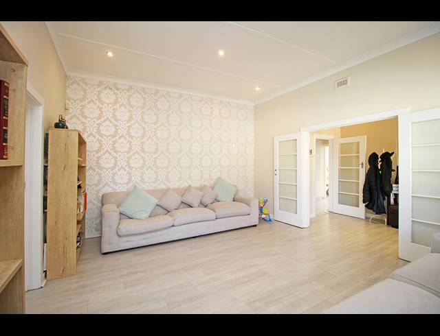 3 BEDROOM FREEHOLD FOR SALE IN HIGHLANDS NORTH